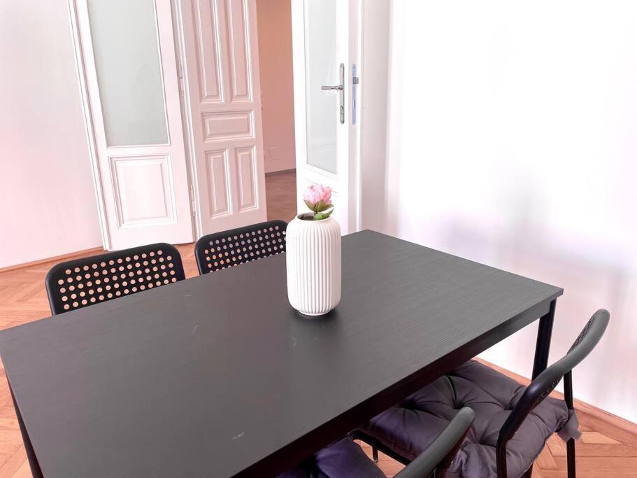 Brand New Spacious & Stylish Aptmt In City-Centre 비엔나 외부 사진